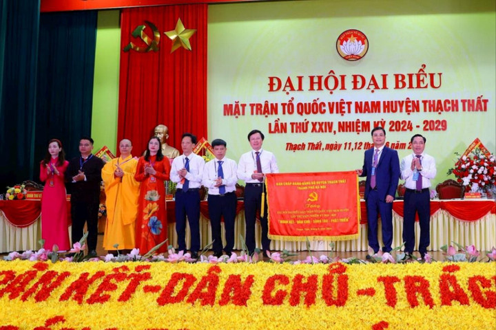 Ông Đặng Minh Tân tái đắc cử Chủ tịch Ủy ban MTTQ Việt Nam huyện Thạch Thất