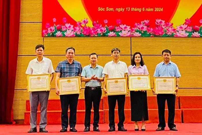 Sóc Sơn: Khen thưởng 10 tập thể, cá nhân tiêu biểu trong thực hiện Đề án 11 của Thành ủy