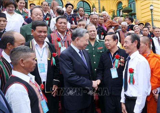 Chủ tịch nước Tô Lâm gặp mặt người có uy tín tiêu biểu trong đồng bào dân tộc