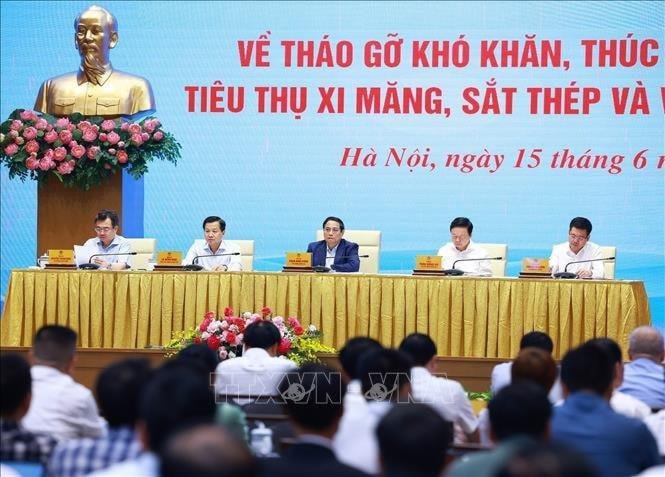 Thủ tướng Phạm Minh Chính chủ trì Hội nghị tháo gỡ khó khăn ngành vật liệu xây dựng