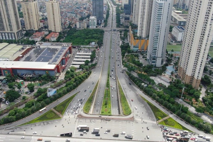 Hà Nội đêm và sáng có mưa rào và dông, trời nắng nóng