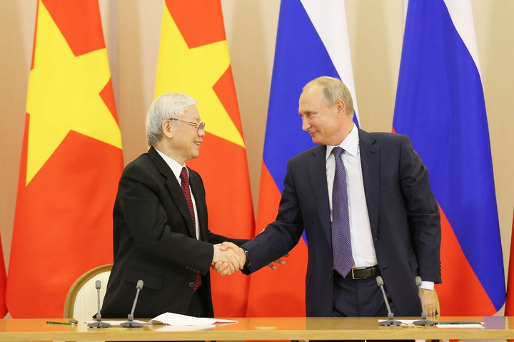 Thư mừng 30 năm ngày ký Hiệp ước về những nguyên tắc cơ bản của quan hệ hữu nghị Việt Nam - Liên bang Nga