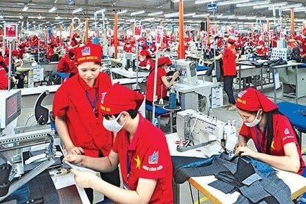 Nhiều mã hàng dệt may giảm 20%, thậm chí 50% so với trước dịch Covid-19