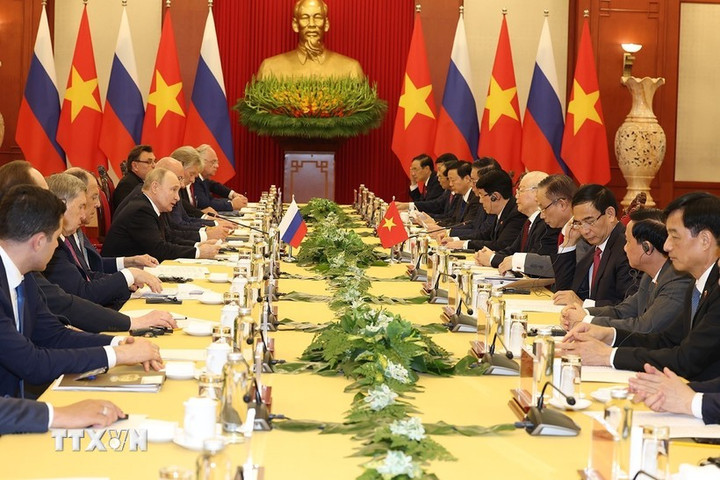 Báo chí Nga nêu bật chuyến thăm của Tổng thống Vladimir Putin đến Việt Nam