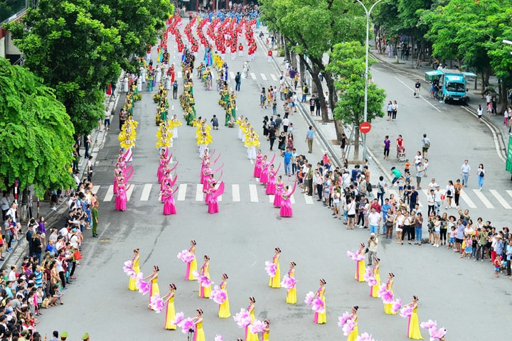 Hà Nội: Tiếp tục đổi mới phong trào “Toàn dân đoàn kết xây dựng đời sống văn hóa”