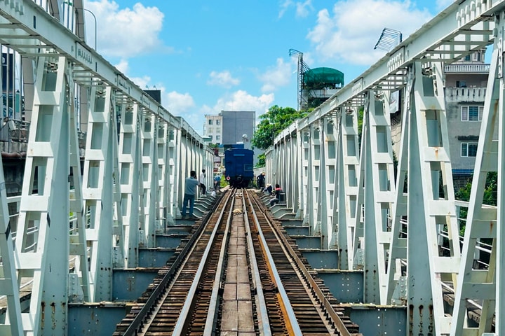 Xuyên đêm khắc phục sự cố cầu Tam Bạc, thông toàn tuyến đường sắt Hà Nội - Hải Phòng