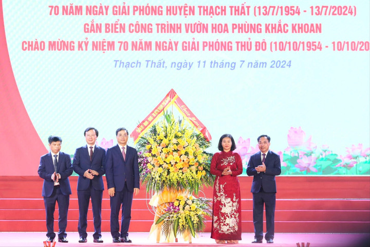 Phát huy truyền thống Anh hùng, phát triển Thạch Thất nhanh, bền vững theo hướng đô thị xanh