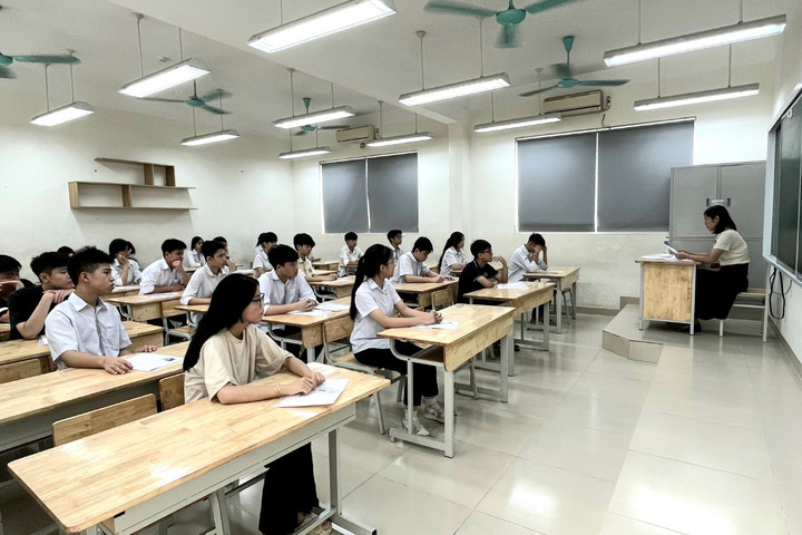Hà Nội bổ sung hơn 1.500 chỉ tiêu tuyển sinh lớp 10 năm học 2024-2025