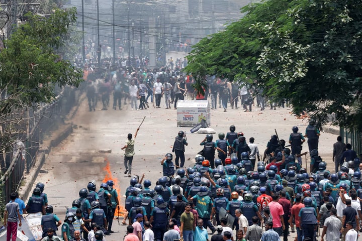 Cảnh sát Bangladesh bắn hơi cay giải tán biểu tình bạo lực