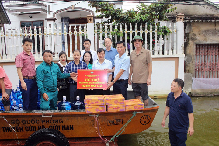 Hội Nông dân Hà Nội chung tay cùng nông dân vùng lũ