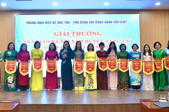 9 nhà giáo quận Cầu Giấy tham gia Giải thưởng Nhà giáo Hà Nội tâm huyết, sáng tạo