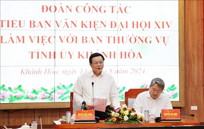 Đoàn Tiểu ban Văn kiện Đại hội XIV của Đảng làm việc với Tỉnh ủy Khánh Hòa