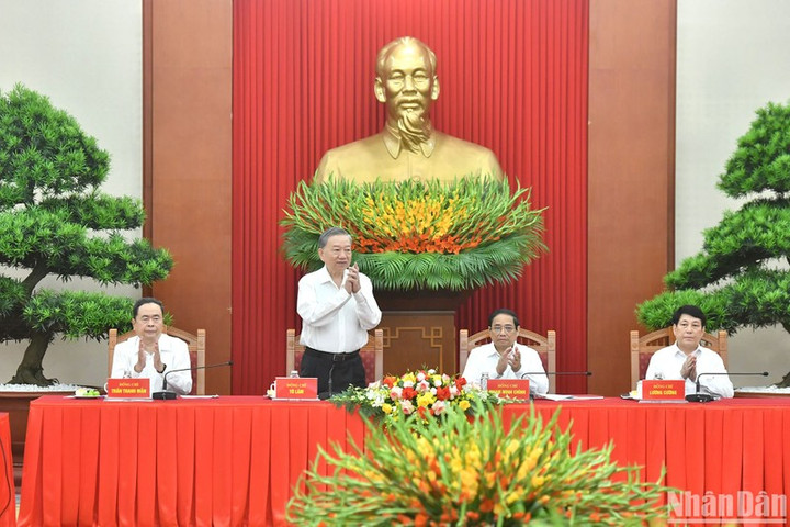 Tổng Bí thư, Chủ tịch nước Tô Lâm chủ trì Hội nghị gặp mặt các đồng chí lãnh đạo, nguyên lãnh đạo Đảng, Nhà nước