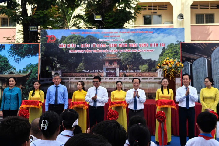 Khai mạc triển lãm “Văn Miếu - Quốc Tử Giám - Ươm mầm khát vọng hiền tài” tại thành phố Hồ Chí Minh