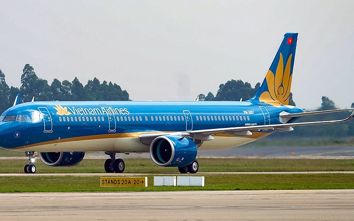 Hơn 110 chuyến bay của Vietnam Airlines phải điều chỉnh lịch do bão