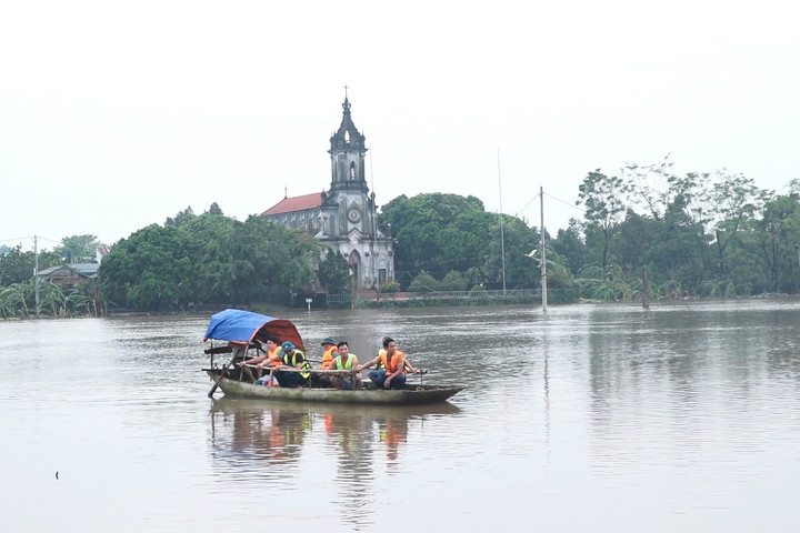 Đề xuất Hà Nội cấm phương tiện thủy nội địa hoạt động trên các sông, suối