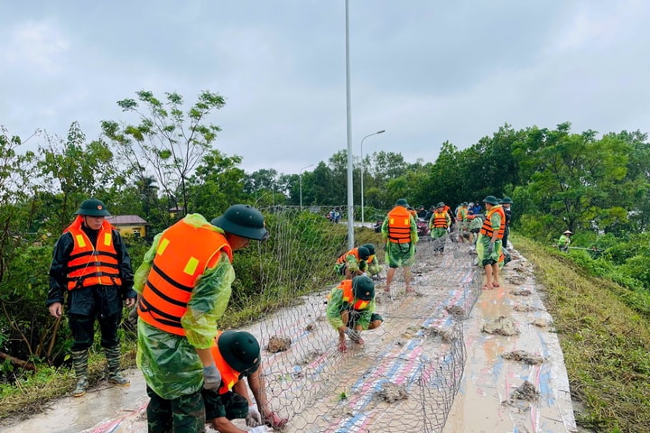 Hà Nội: Quán triệt thực hiện nghiêm công tác tuần tra, canh gác bảo vệ đê điều