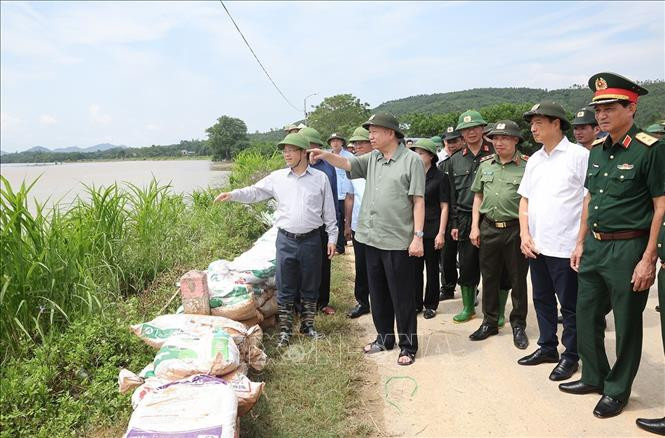 Tổng Bí thư, Chủ tịch nước Tô Lâm kiểm tra công tác phòng, chống lụt, bão và thăm hỏi nhân dân vùng lụt, bão tại Tuyên Quang