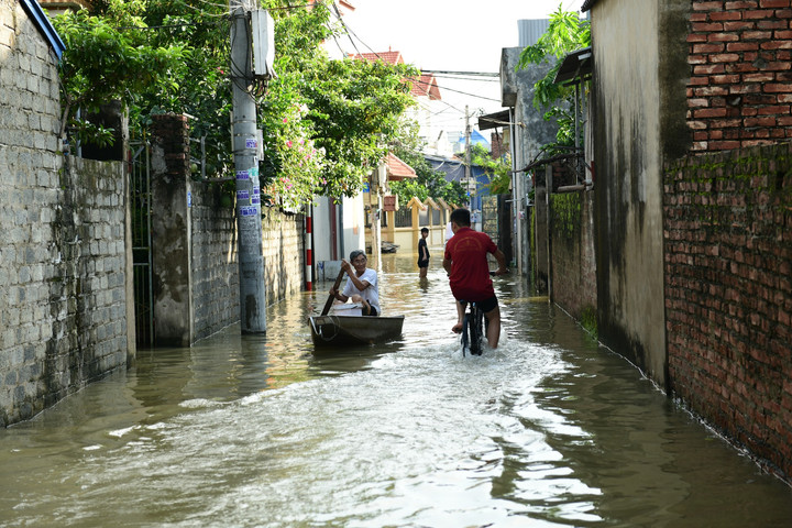 Mỹ Đức: Nhiều nhà dân vẫn bị ngập