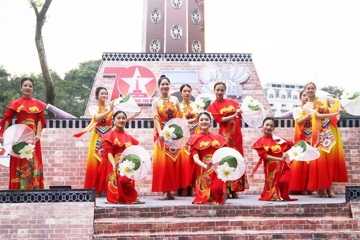 Festival Thu Hà Nội năm 2024 với chủ đề “Thu Hà Nội - Mùa thu lịch sử”