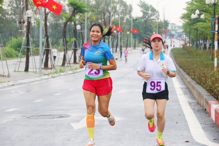 Nhiều quận, huyện thi chung kết Giải chạy Báo Hànộimới lần thứ 49 - Vì hòa bình cấp cơ sở