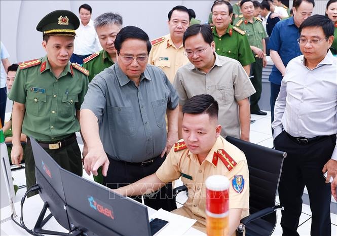 Thủ tướng Phạm Minh Chính: Mỗi tỉnh, thành phố an toàn giao thông thì cả nước an toàn giao thông