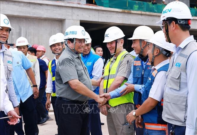 Thủ tướng Phạm Minh Chính: Mở đợt thi đua hoàn thành cơ bản sân bay Long Thành vào ngày 31-12-2025