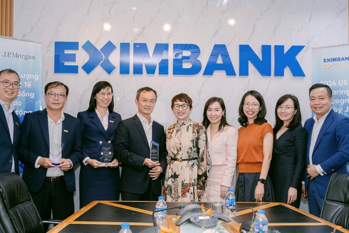 Eximbank nhận giải thưởng "Chất lượng thanh toán quốc tế xuất sắc" từ hai tổ chức tài chính quốc tế