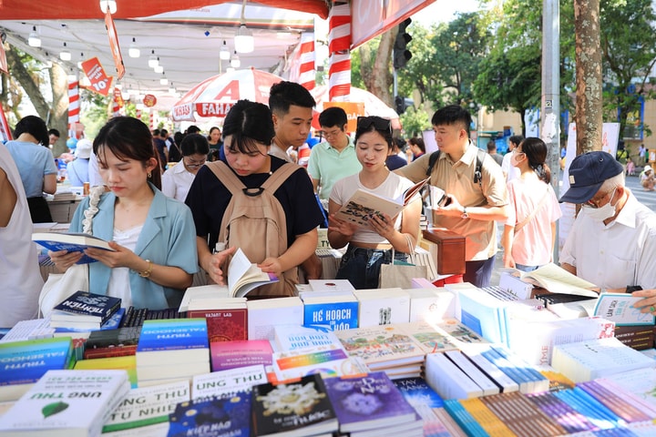 Hội sách Hà Nội lần thứ IX - năm 2024: Thúc đẩy văn hóa đọc của người dân Thủ đô