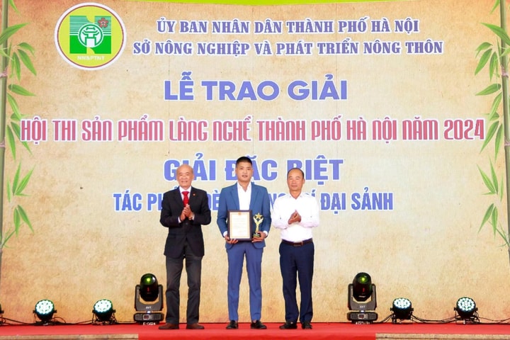 “Đèn trang trí đại sảnh” giành giải Đặc biệt Hội thi sản phẩm làng nghề Hà Nội