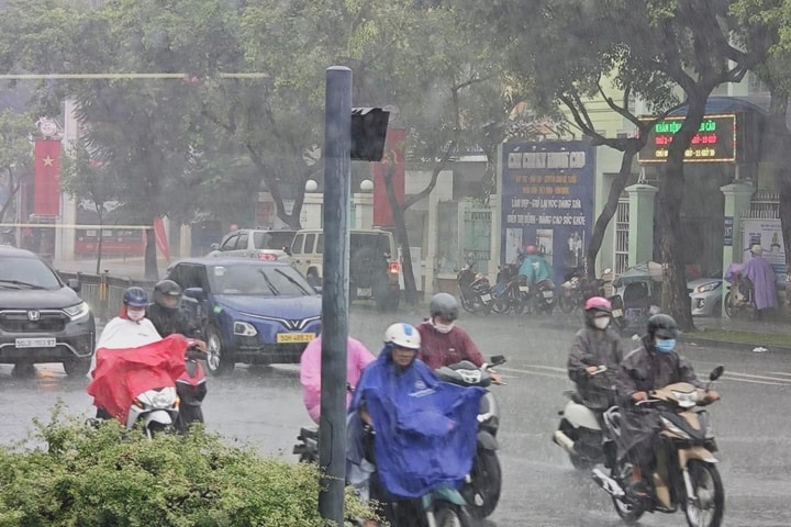 Trung tâm thành phố Hồ Chí Minh đã hết ngập do mưa