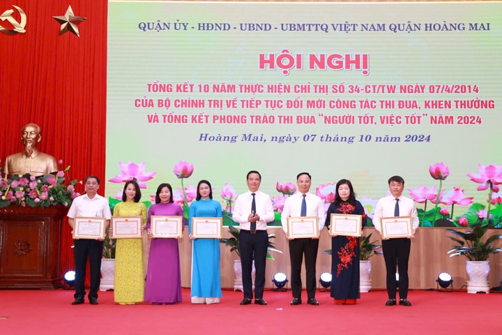 Quận Hoàng Mai biểu dương nhiều gương “Người tốt, việc tốt”