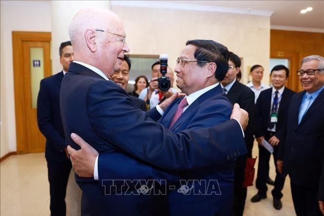 Thủ tướng Chính phủ Phạm Minh Chính tiếp Giáo sư Klaus Schwab