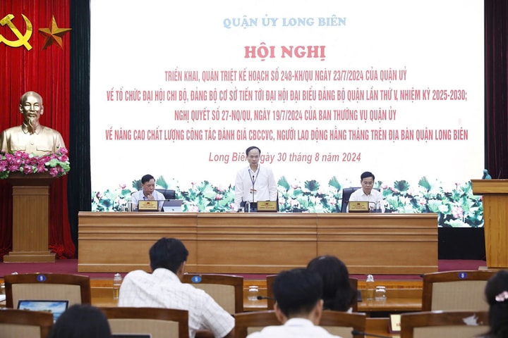 Đảng bộ quận Long Biên: Quyết tâm tổ chức thành công Đại hội đảng bộ các cấp