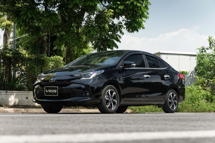 Toyota Vios bán chạy bất ngờ trong tháng 9, vượt xa Accent và City