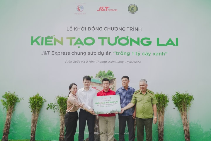 J&T Express góp sức trồng rừng, giảm phát thải và ứng phó biến đổi khí hậu