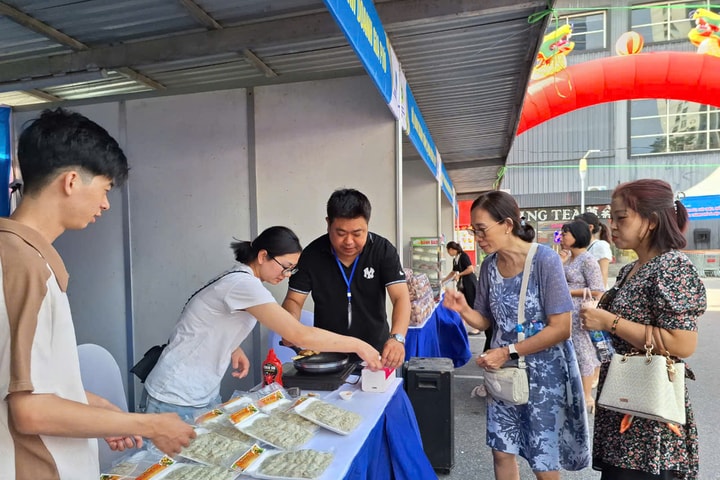 Hà Nội: Khai mạc phiên chợ trưng bày, giới thiệu, quảng bá sản phẩm nông, lâm, thủy sản an toàn