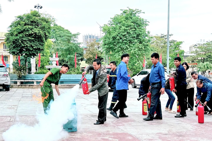 Thanh Trì: 200 báo cáo viên, tuyên truyền viên được tuyên truyền về phòng cháy, chữa cháy và cứu nạn, cứu hộ