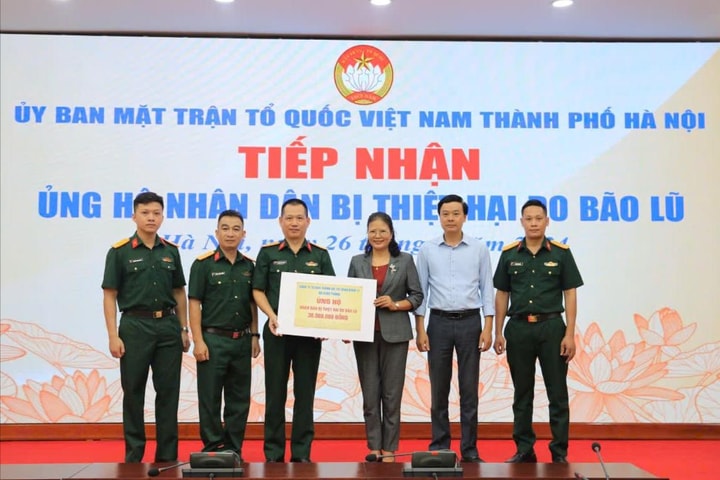 Thành phố Hà Nội hỗ trợ các tỉnh Quảng Bình, Quảng Trị, Thừa Thiên - Huế 7 tỷ đồng khắc phục hậu quả bão số 6