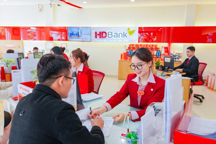 Ngân hàng HDBank (HDB) lùi lịch trả cổ tức 20% bằng cổ phiếu sang quý IV-2024