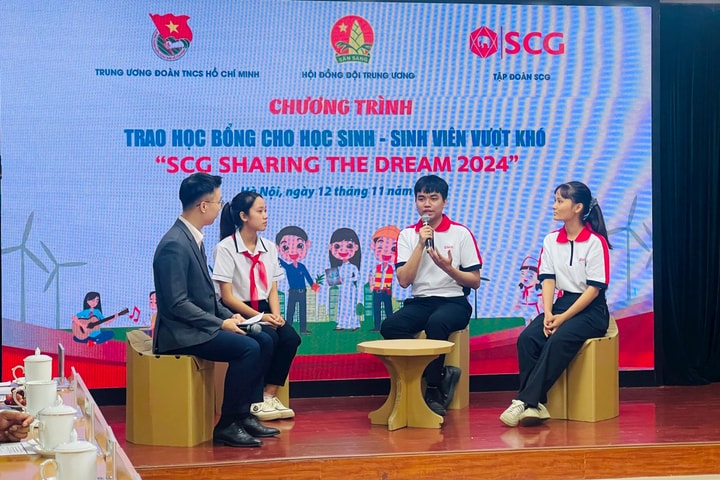 Trao học bổng cho 200 học sinh, sinh viên có hoàn cảnh khó khăn