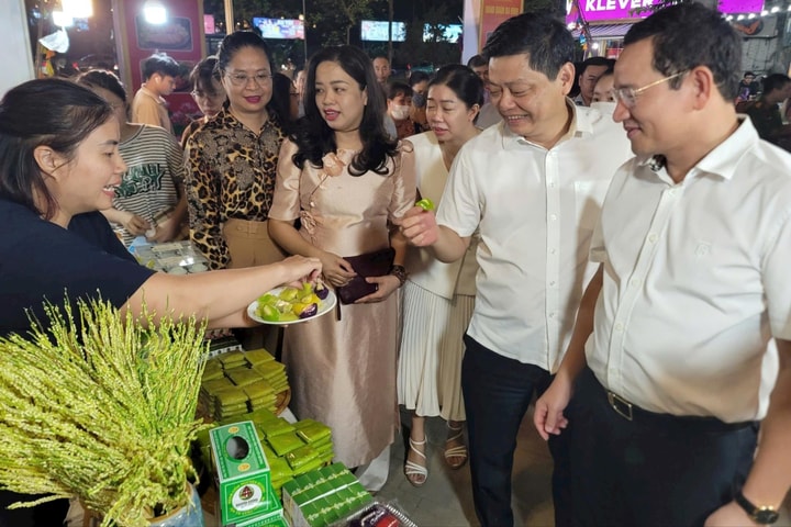 Quận Ba Đình: Gần 30 gian hàng tham gia tuần kích cầu tiêu dùng