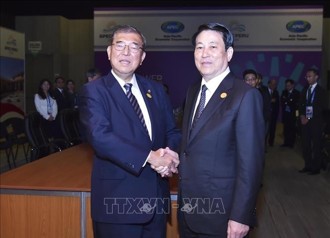 Chủ tịch nước gặp Thủ tướng Nhật Bản nhân dịp tham dự Hội nghị Cấp cao APEC 2024