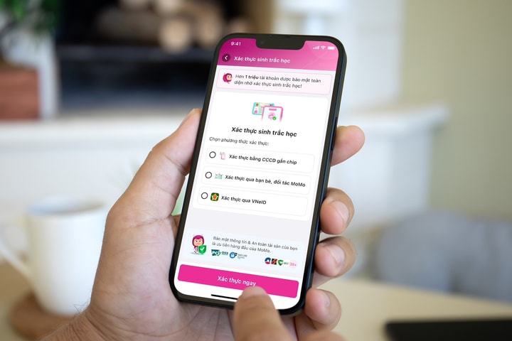 MoMo tích hợp dịch vụ xác thực điện tử trên ứng dụng VNeID