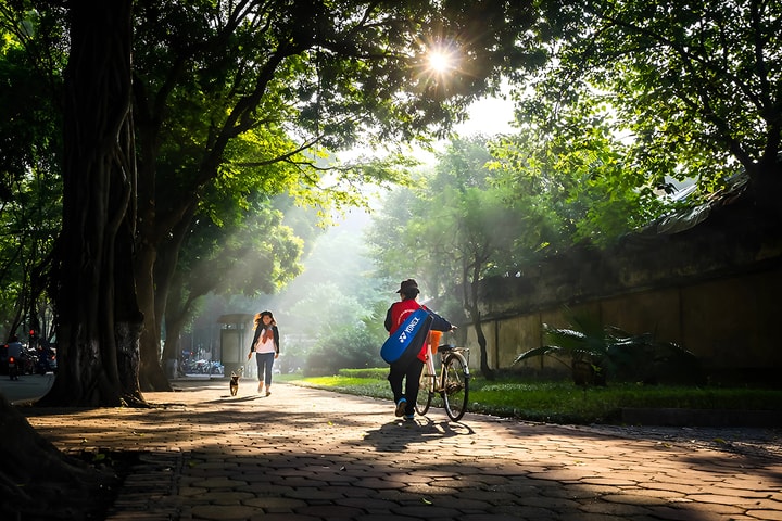 Hà Nội ngày nắng, đêm và sáng trời rét