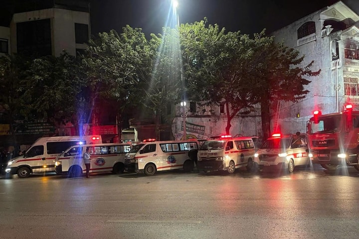 2 trường hợp bị ngạt khói trong vụ phóng hỏa quán hát trên đường Phạm Văn Đồng diễn biến xấu