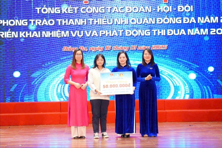 Quận Đống Đa trao hỗ trợ nhà “Khăn quàng đỏ” cho thiếu nhi có hoàn cảnh khó khăn