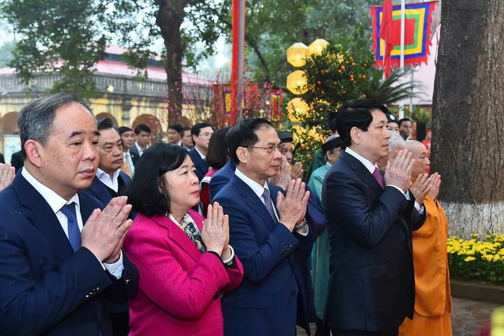 Chủ tịch nước Lương Cường chủ trì Lễ dâng hương khai Xuân tại Hoàng thành Thăng Long