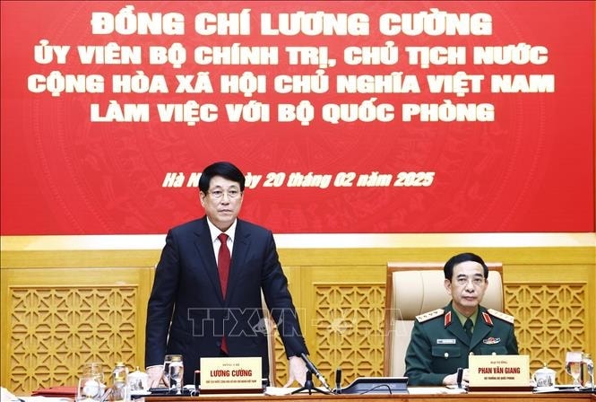 Chủ tịch nước: Bảo đảm sự lãnh đạo tuyệt đối, trực tiếp về mọi mặt của Đảng với Quân đội