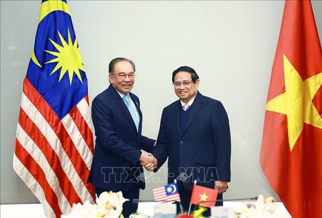 Thủ tướng Phạm Minh Chính ăn sáng làm việc với Thủ tướng Malaysia Anwar Ibrahim